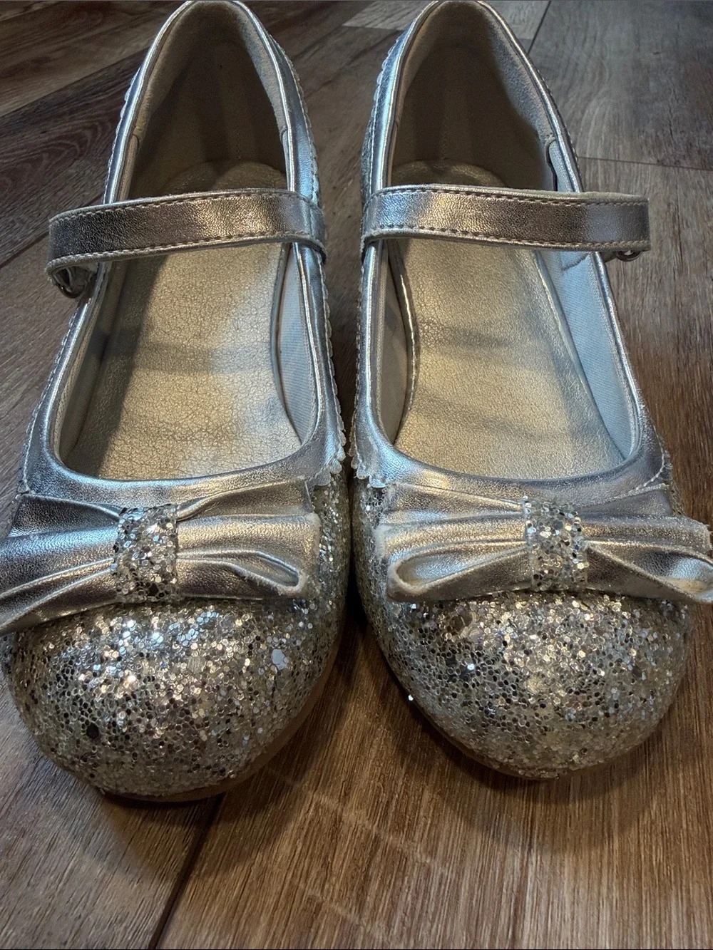 Girls Silver Glitter Mary Jane Dress Shoes with Bow Size 1